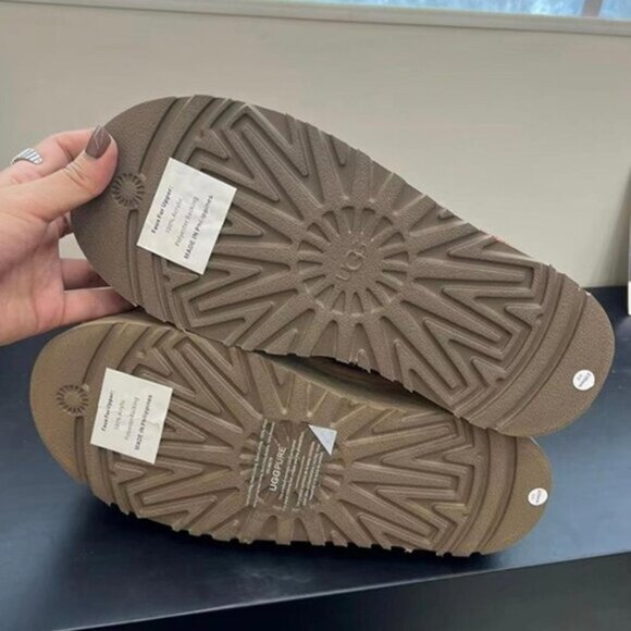 UGG Tazz Slipper in Chestnut - Picture 8 of 8